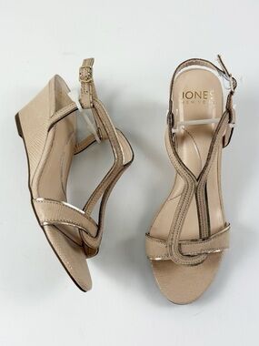 Jones New York Denera Strappy Wedge Sandals Womens 7M Natural Beige Buckle NEW